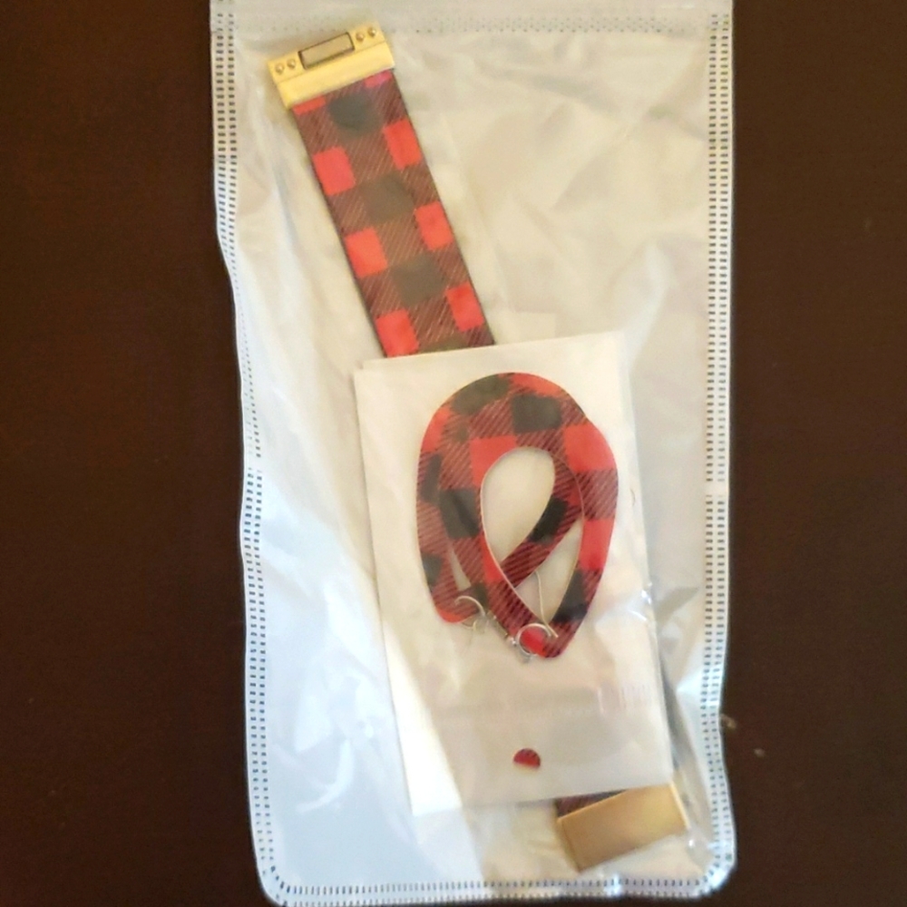 Red & Black Plaid Earrings & Bracelet Set